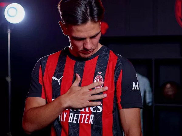 Ardon Jashari Diharapkan Siap Tampil Lawan Leeds United dan Chelsea